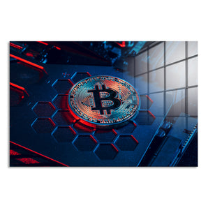 Glasbild - Bitcoin BTC auf Computerchip