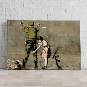 Leinwandbild - Kind durchsucht Polizist